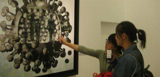 هنرمند ایرانی سال ۲۰۱۲ کرونا را نقاشی کرد